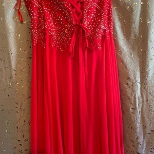 RedFormal Evening Gown with lace and zipper in back. Clear pearls